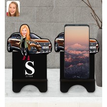 BK Kişiye Özel Plakalı Kadın Peugeot 3008 Karikatürlü Ahşap Biblo Telefon Standı-2