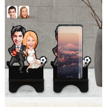 BK Kişiye Özel Sevgililer Karikatürlü Ahşap Biblo Telefon Standı-15