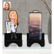 BK Kişiye Özel Kadın Göz Doktoru Karikatürlü Ahşap Biblo Telefon Standı-1