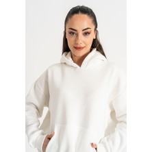 Cely Arkası Yazılı Kadın Sweatshirt