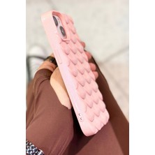 Vip Case iPhone 13 Balık Sırtı Desenli Parlak Işlemeli 3 Boyutlu Kamera Çıkıntılı Kaliteli Fish Kılıf