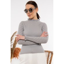 Kadın Boğazı Fırfırlı Önü Ajurlu Kazak