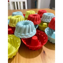 Holly Home 24'lü Yıkanabilir Mini Chef Göbekli Muffin Pişirme Kalıbı, Silikon Kek, Cupcake, Hamur Işi Kap