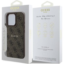 Guess iPhone 16 Pro Max Kılıf Guess Lisanslı Magsafe Şarj Özellikli 4g Desenli Yazı Logolu Kahverengi