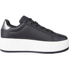 Tommy Hilfiger Siyah - Beyaz Kadın Sneaker EN0EN02711TRH