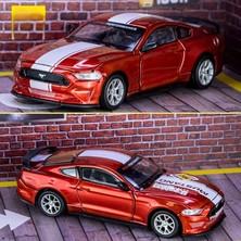 Ford Mustang Gt 2018 Kırmızı Araba Modeli Modifiye Edilebilir - Kapıları Açılabilir - Aksesuarları Değiştirilebilir 1:42 Oyuncak