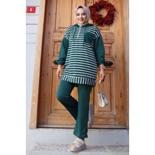 SFG Life Moda Kadın Tesettür Giyim Kapüşonlu ve Önü Yarım Fermuarlı Çizgili 2 Iplik Pantalon Ile Tunik Takım