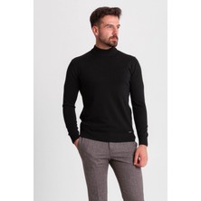 Düz Siyah Renk Slim Fit Erkek Yarım Balıkçı Yaka Kazak