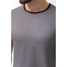 Desenli Siyah Renk Slim Fit Bisiklet Yaka Erkek T-shirt