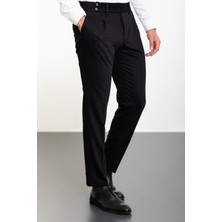 Düz Siyah Super Slim Fit Pileli Kemer Detaylı Tokalı Erkek Pantolon