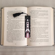 Roket Desenli Püsküllü Kabartmalı Kitap Ayracı 3D 3 Boyutlu Altındal Home