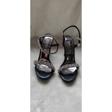 Çiğdem Kundura Siyah Taşlı Bilekten Geçmeli Topuklu Ayakkabı Enz T1A Siyah 38 ST02664-13548