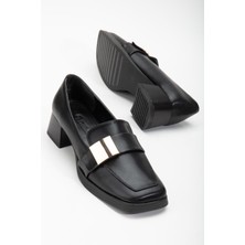 Dilimler Ayakkabı Metal Aksesuarlı Küt Burun Siyah Kadın Kalın Topuklu Ayakkabı