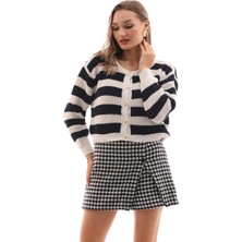 Kadın Çizgi Desenli Düğme Kapamalı Triko Örme Hırka 245085 -