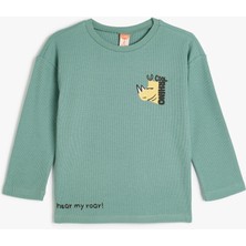 Koton Uzun Kollu T-Shirt Kız Çocuk İçin Günlük Yeşil Pamuklu Gergedan Baskı Detaylı Truvakar Kol