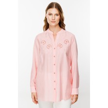 Göğüsü Nakışlı Uzun Kol Gömlek