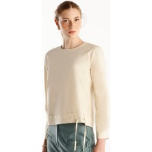 Yargıcı Önü Bağlama Detaylı Bluz