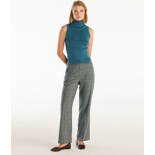 Kolsuz Dik Yakalı Triko