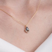 0.50 Karat Mistik Topaz 0.25 Pırlanta Montürü Damla Ay Tasarım Doğal Taşlı 925 Ayar Gümüş Kolye