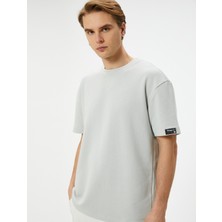 Koton Oversize Tişört Etiket Detaylı Bisiklet Yaka