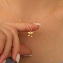 Nox Jewelry 14 Ayar Altın Mikron Kaplama Minimal Fiyonk Figürlü Gümüş Kolye – Zarif Günlük Şıklık - CN00364