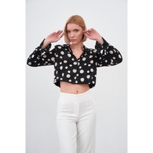 Kolları Volanlı Puantiyeli Saten Gömlek-Siyah