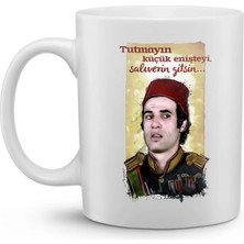 Rengine Shop Yeşil Çam Klasikleri Baskılı Kupa Bardak ‘’ Tutmayın Küçük Enişteyi Salıverin Gitsin ‘’