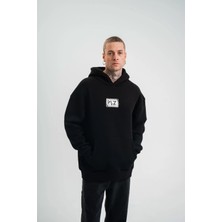 Tarz Yeri Unisex Kapşonlu Uzun Kol Patchli Nakışlı Sweatshirt  - Siyah