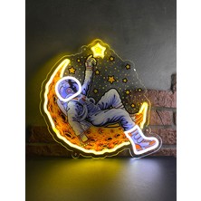 Neonite 'Astronot Yıldız' Işıklı Ve Uv'li Neon Led Dekoratif Duvar Yazısı Tabelası (35x42cm)