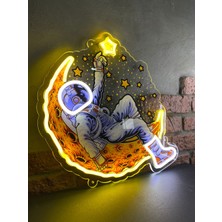 Neonite 'Astronot Yıldız' Işıklı Ve Uv'li Neon Led Dekoratif Duvar Yazısı Tabelası (35x42cm)