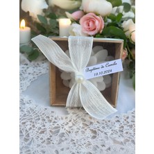 Söz Nişan Kına Düğün Doğumgünü Nikah Şekeri Krem Keten Kurdele ve Incili Lotus Mum 20 Adet