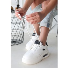 Kazax Chris Beyaz Cilt Siyah Detaylı Bağcıklı Spor Ayakkabı