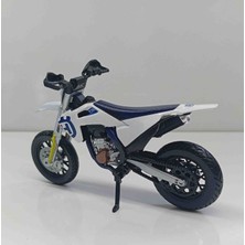 Bburago 1:18 Husgvarna 450 F Supermoto