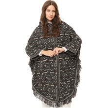 Kadın Kilim  Desenli Kapüşonlu Çıtçıt Detaylı  Oversize Şık Tasarımlı Kalın Panço