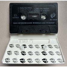 Foot Reo Speedwagon Wheels Are Turnin Kaset (Dönem Foot Print Stüdyo Kaset)