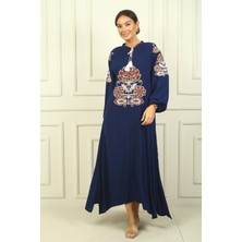 By Saygı Kadın Yakası Bağcıklı Kolları ve Önü Nakışlı Rahat Kalıp Uzun Viskon Elbise