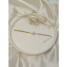 Modern Zirkon Taşlı Yonca Desenli Çelik Bileklik