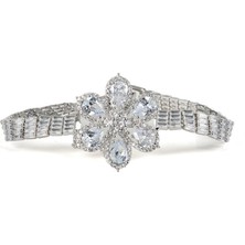 Markasepeti Işıltılı Gümüş Çiçek Motifli Zirkon Taşlı Çelik Bileklik