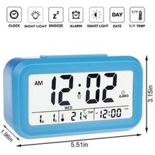 Alarmlı LCD Ekranlı Dijital Masa Saati Alarmlı Termometreli LED Işıklı Takvimli