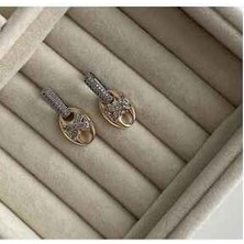 Accessorize Yeni Sezon Merlin Gold ve x Taş Detaylı Küpe