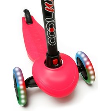 3 3 Toys - Dragon Işıklı Pembe Scooter - LED Işıklı Scooter - FR59458 3+ Yaş Pembe Pembe 3+ Yaş