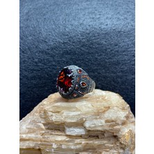 Asteria Jewelry Kırmızı Zirkon Taşlı Gümüş Yüzük - Çarpıcı ve Zarif Tasarım