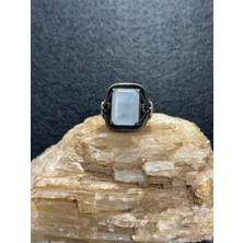 Paraiba Taşlı Gümüş Yüzük - Canlı ve Şık Tasarım