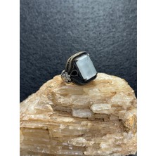 Paraiba Taşlı Gümüş Yüzük - Canlı ve Şık Tasarım