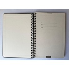 Colornote Papirüs Tuval Serisi Kareli Defter, Spiralli, Sert Kapaklı (Ön Kapak Görseli; Süt Boşaltan Kadın) 16 x 23 Cm, 100 Yaprak