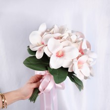 Islak Pembe Manolya Buketi-Islak Manolya Gelin Çiçeği-Damat Yaka Çiçeği 2 Li Set