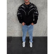 Tarz Yeri Yıldırım Baskılı Bisiklet Yaka Sweatshirt - Siyah