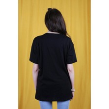 Bertha Kadın Siyah Kedi Baskılı T-Shirt