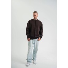 Unisex Bisiklet Yaka Özel Pis Dikişli Yıkamalı Sweatshirt - Kahve