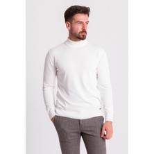 Düz Ekru Rengi Slim Fit Erkek Yarım Balıkçı Yaka Kazak